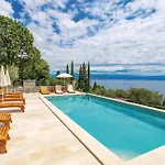 Stunning In Mošćenička Draga