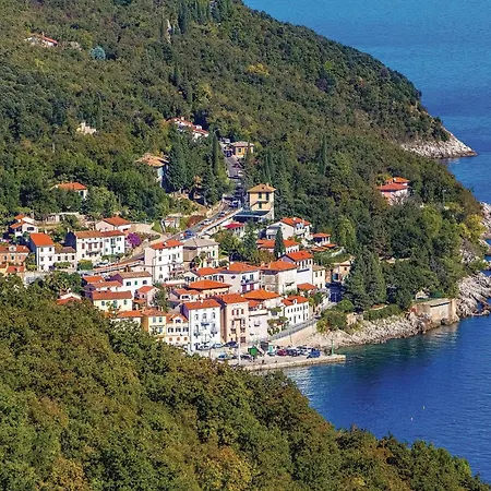 Apartment In Moscenicka Draga With Wifi